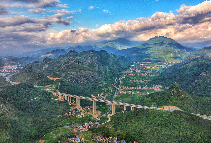 灌陽(yáng)至平樂高速公路